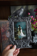 cadre décoratif gothique, cadre baroque, decoration witchy, spooky, halloween, sorcières, décoration murale, film d'horreur, magie, lune et soleil, féerique, princesse, romantasy, oeuvre d'art, fantasy, dragon