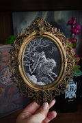cadre décoratif gothique, cadre baroque, decoration witchy, spooky, halloween, sorcières, décoration murale, film d'horreur, magie, lune et soleil, féerique, princesse, romantasy, oeuvre d'art, fantasy, dragon, Gustave Doré