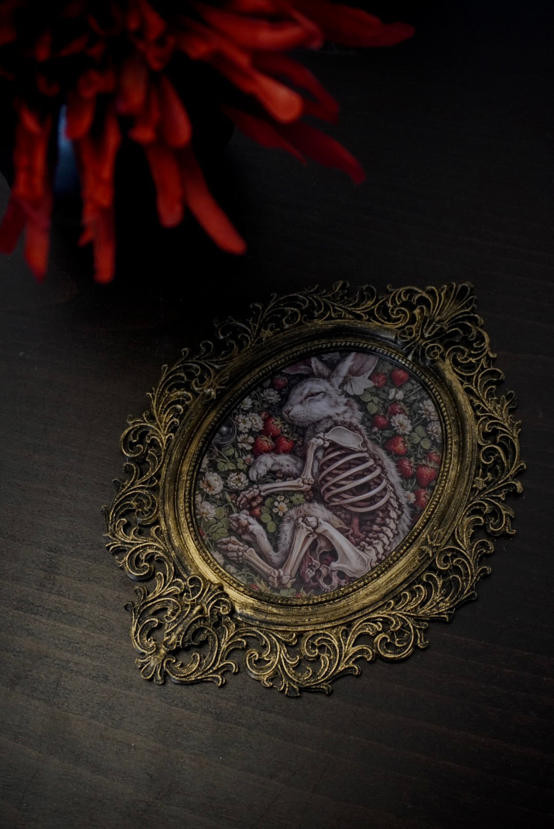 cadre décoratif gothique, cadre baroque, decoration witchy, spooky, halloween, sorcières, décoration murale, film d'horreur, magie, lune et soleil, féerique, princesse, romantasy, oeuvre d'art, fantasy, dragon